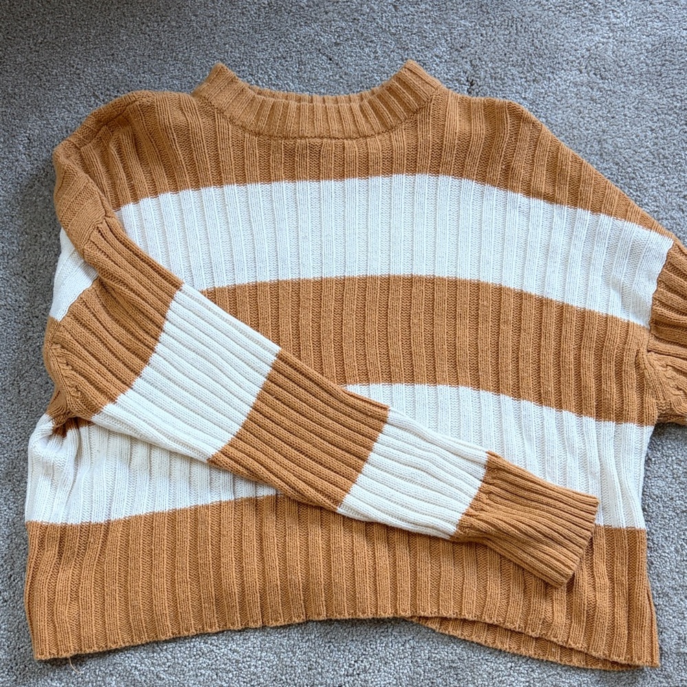 American Eagle Outfitters Ribbed Sweater - Brown and White